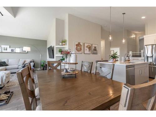 446 Bluebell Lane West, Lethbridge, AB - Indoor Photo Showing Dining Room