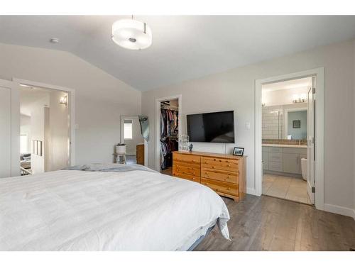 446 Bluebell Lane West, Lethbridge, AB - Indoor Photo Showing Bedroom