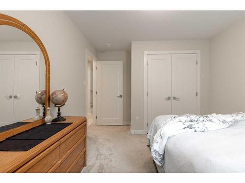 446 Bluebell Lane West, Lethbridge, AB - Indoor Photo Showing Bedroom