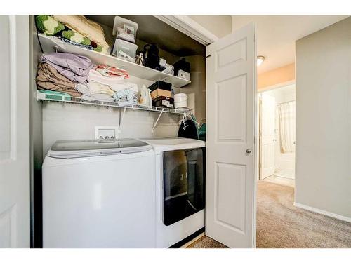 141 Peigan Court West, Lethbridge, AB - Indoor Photo Showing Laundry Room