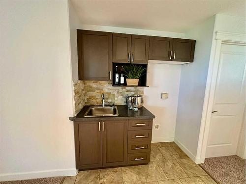 4632 63 Avenue, Taber, AB - Indoor Photo Showing Kitchen