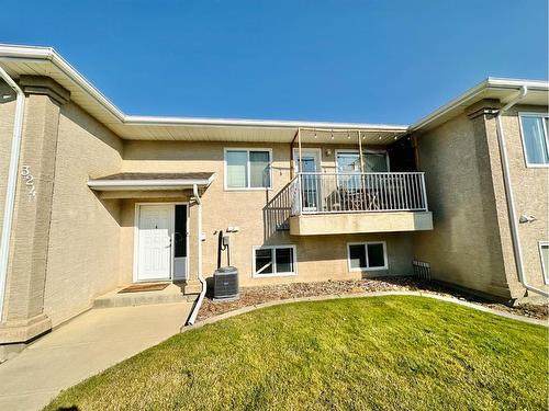 4-324 Highlands Boulevard West, Lethbridge, AB - Outdoor