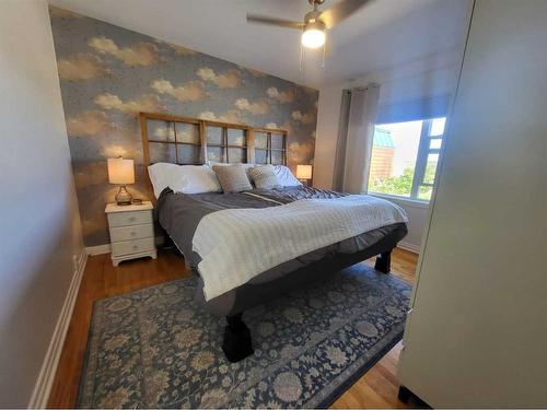 8 Mountain Vista Drive, Hill Spring, AB - Indoor Photo Showing Bedroom