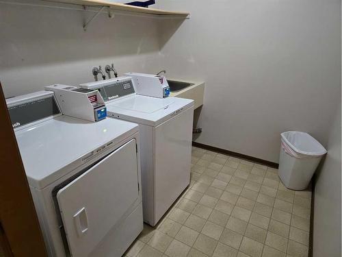 12-3410 23 Avenue South, Lethbridge, AB - Indoor Photo Showing Laundry Room