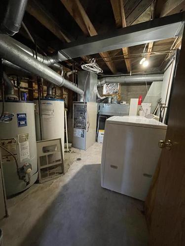 117 1 Street East, Cardston, AB - Indoor Photo Showing Basement