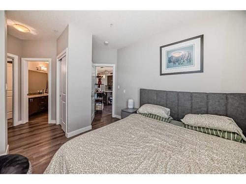 1108-3727 Sage Hill Drive Nw, Calgary, AB - Indoor Photo Showing Bedroom