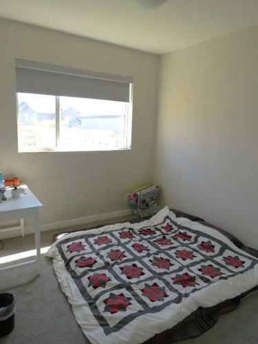 354 Uplands Boulevard North, Lethbridge, AB - Indoor Photo Showing Bedroom