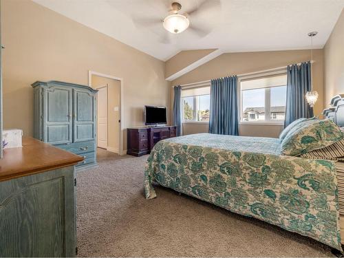 10 Couleesprings Place South, Lethbridge, AB - Indoor Photo Showing Bedroom