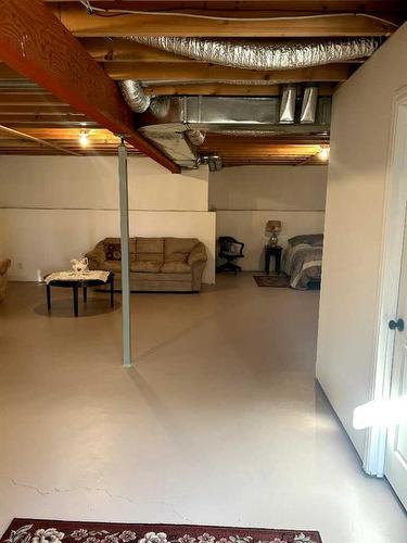 1022 Livingston Way, Pincher Creek, AB - Indoor Photo Showing Basement