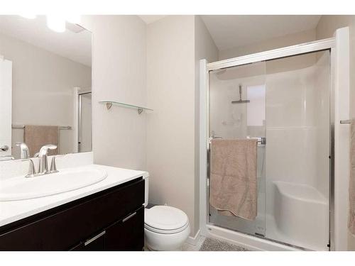 1-454 Highlands Boulevard West, Lethbridge, AB - Indoor Photo Showing Bathroom