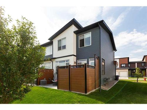 1-454 Highlands Boulevard West, Lethbridge, AB - Outdoor