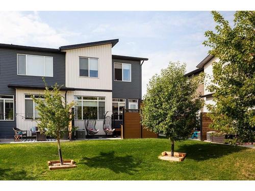 1-454 Highlands Boulevard West, Lethbridge, AB - Outdoor