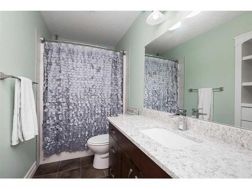 53 Canyoncrest Point West, Lethbridge, AB - Indoor Photo Showing Bathroom