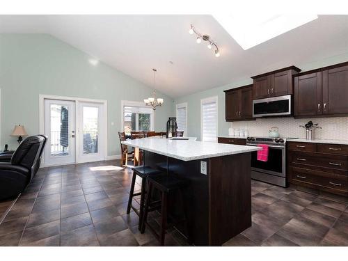 53 Canyoncrest Point West, Lethbridge, AB - Indoor Photo Showing Kitchen With Upgraded Kitchen