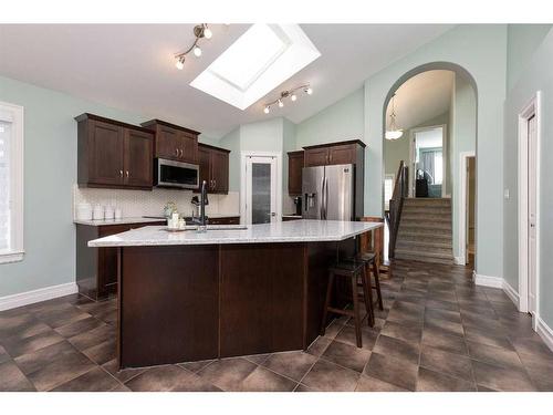 53 Canyoncrest Point West, Lethbridge, AB - Indoor Photo Showing Kitchen With Upgraded Kitchen