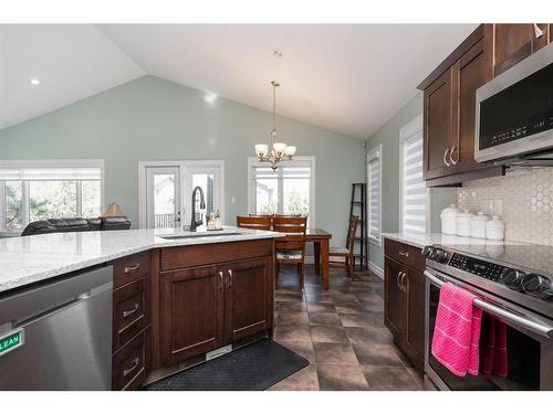 53 Canyoncrest Point West, Lethbridge, AB - Indoor Photo Showing Kitchen With Upgraded Kitchen