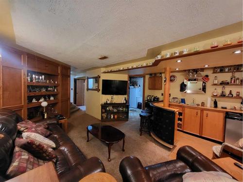 413 27 Street South, Lethbridge, AB - Indoor