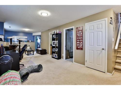 137 Peigan Court West, Lethbridge, AB - Indoor