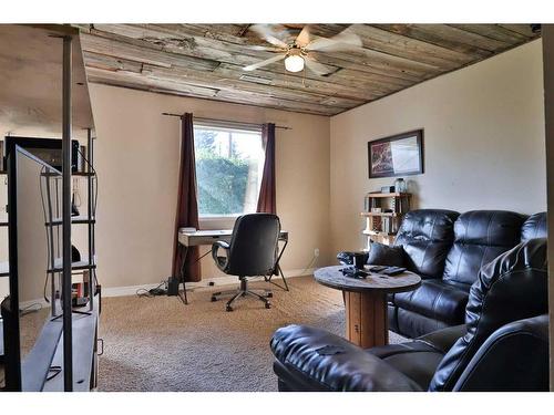 483 N 100 E, Raymond, AB - Indoor