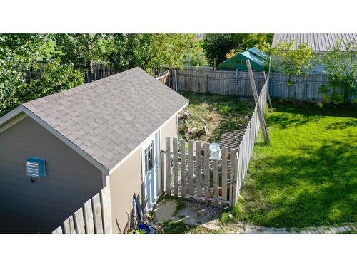 483 N 100 E, Raymond, AB - Outdoor