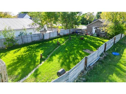 483 N 100 E, Raymond, AB - Outdoor With Backyard