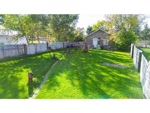 483 N 100 E, Raymond, AB - Outdoor With Backyard