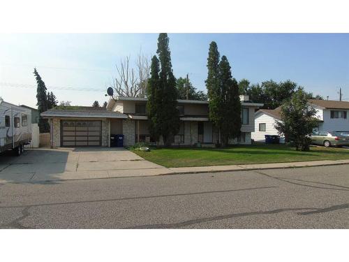 652 22 Street, Fort Macleod, AB - Outdoor With Facade