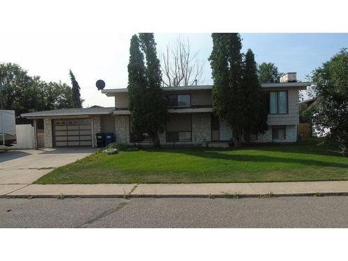 652 22 Street, Fort Macleod, AB - Outdoor With Facade