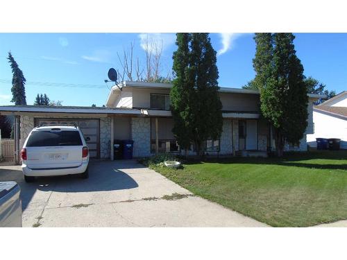 652 22 Street, Fort Macleod, AB - Outdoor With Facade