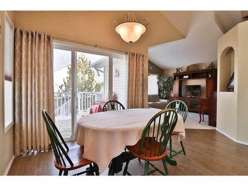 310 Squamish Court West, Lethbridge, AB - Indoor Photo Showing Dining Room