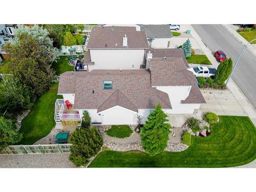 310 Squamish Court West, Lethbridge, AB - Outdoor