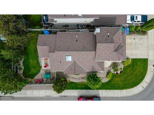 310 Squamish Court West, Lethbridge, AB - Outdoor