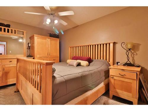 3 Squamish Boulevard West, Lethbridge, AB - Indoor Photo Showing Bedroom