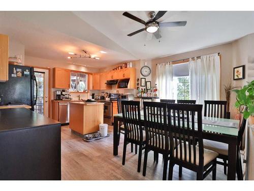 3 Squamish Boulevard West, Lethbridge, AB - Indoor Photo Showing Dining Room