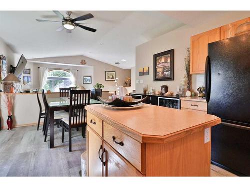 3 Squamish Boulevard West, Lethbridge, AB - Indoor Photo Showing Dining Room