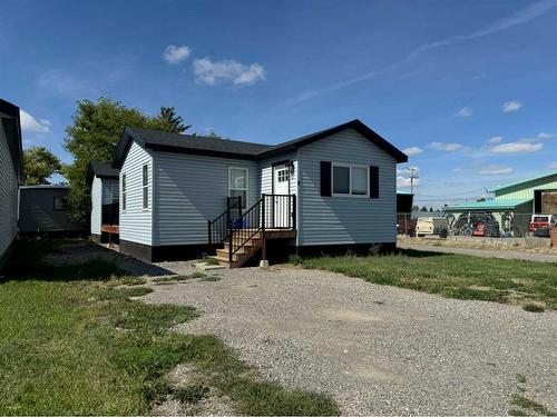 9-1048 Elk Avenue East, Pincher Creek, AB 