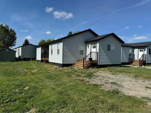 1048 Elk Avenue, Pincher Creek, AB 