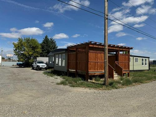 1048 Elk Avenue, Pincher Creek, AB 