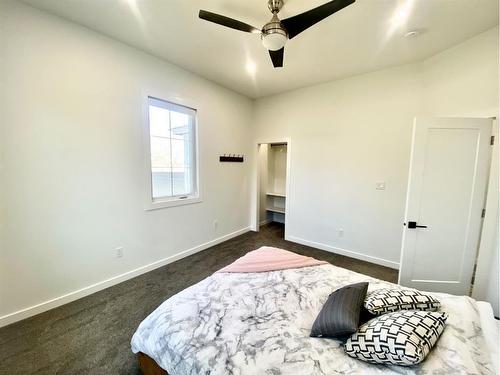 467 21 Street, Fort Macleod, AB - Indoor Photo Showing Bedroom