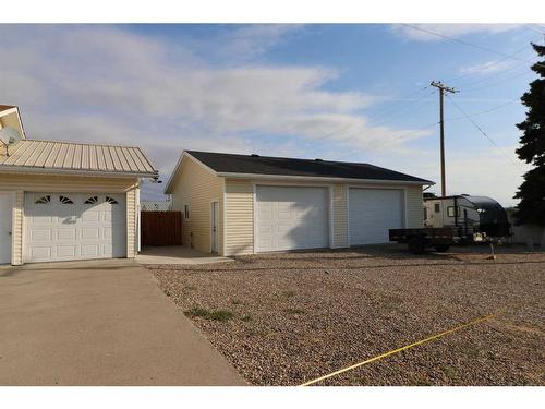 5507 62 Avenue, Taber, AB - Outdoor