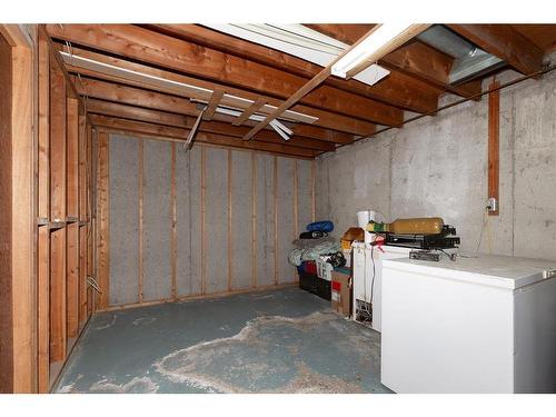 2072 19 Street North, Lethbridge, AB - Indoor Photo Showing Basement