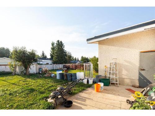 2072 19 Street North, Lethbridge, AB - Outdoor