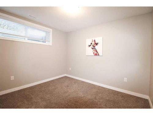 4310 Aspen Road, Coalhurst, AB - Indoor Photo Showing Other Room