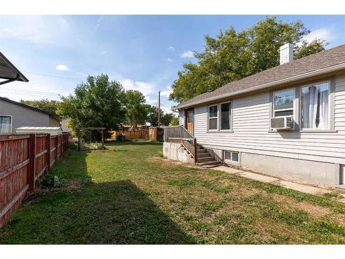 718 12A Street North, Lethbridge, AB - Outdoor