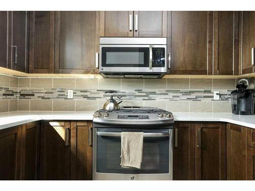 578 Blackwolf Boulevard North, Lethbridge, AB - Indoor Photo Showing Kitchen