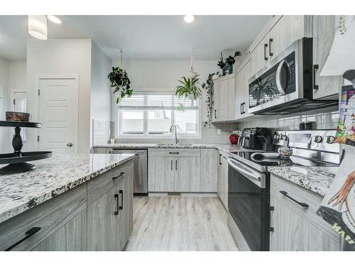 2822 47 Street South, Lethbridge, AB - Indoor Photo Showing Kitchen