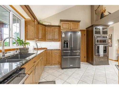 194025 Highway 512, Rural Lethbridge County, AB - Indoor Photo Showing Kitchen With Double Sink