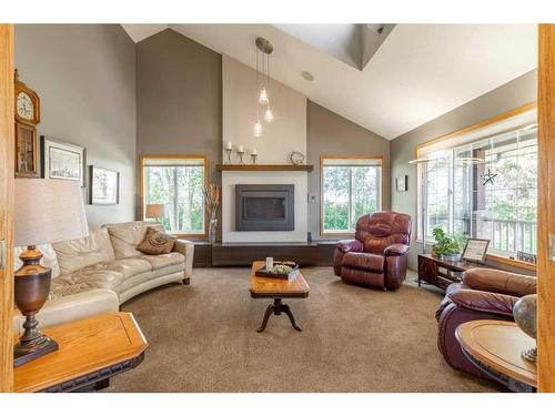 194025 Highway 512, Rural Lethbridge County, AB - Indoor Photo Showing Living Room With Fireplace