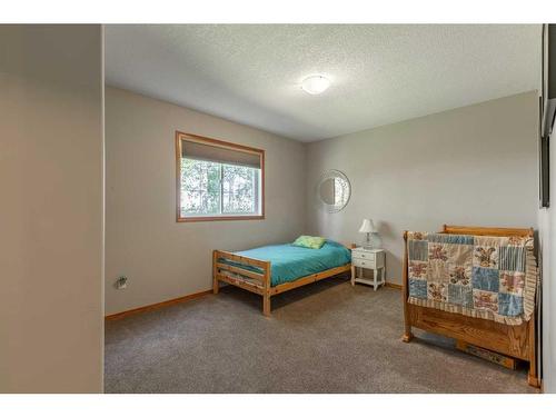 194025 Highway 512, Rural Lethbridge County, AB - Indoor Photo Showing Bedroom