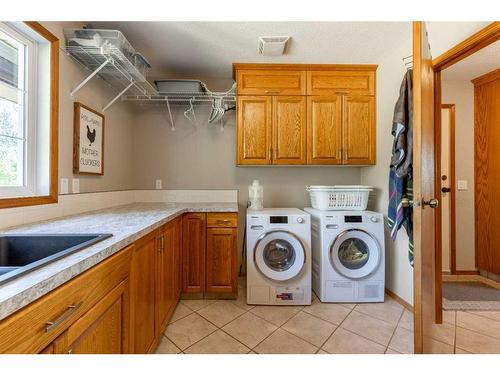 194025 Highway 512, Rural Lethbridge County, AB - Indoor Photo Showing Laundry Room